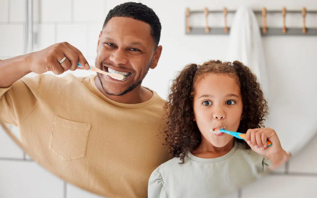 Qual a importância de lavar ou escovar os dentes corretamente?