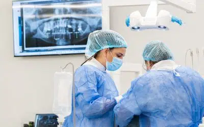 Saiba como é feita uma cirurgia de implantes dentários, passo a passo