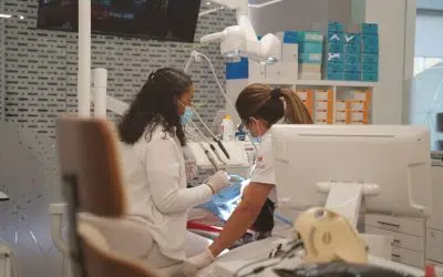 5 perguntas essenciais que deve fazer antes de querer saber o preço dos implantes All-on-4® em Portugal