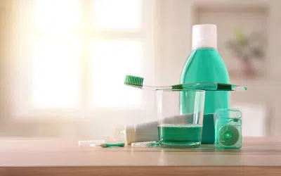 Implantes dentários: como fazer os cuidados de higiene oral no pós-cirurgia?